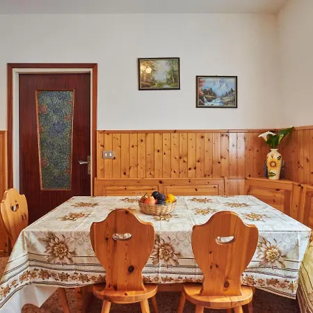 Marta - Gla161 By Interhome * Gera Lario